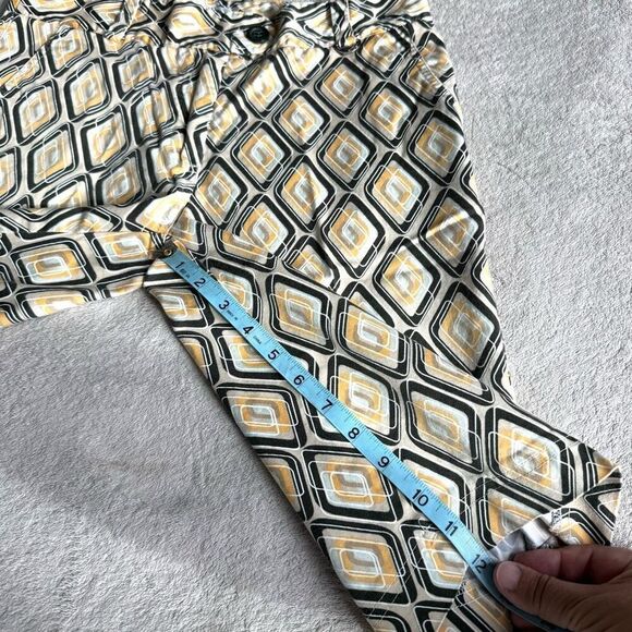 Lija Women’s Geometric Yellow Golf Bermuda Shorts - Picture 11 of 11